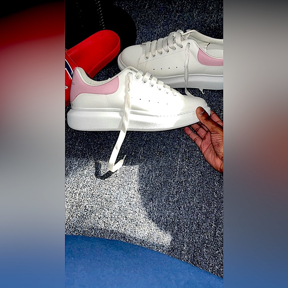 Mens Alexander McQueens White and Pink size 44